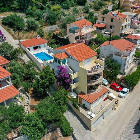 Apartments Villa Nea Leona Trogir Exterior photo