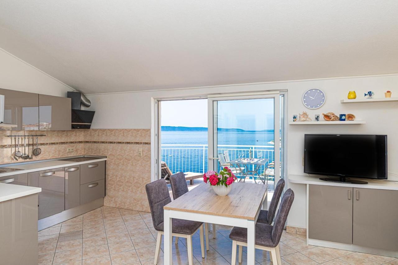 Apartments Villa Nea Leona Trogir Exterior photo