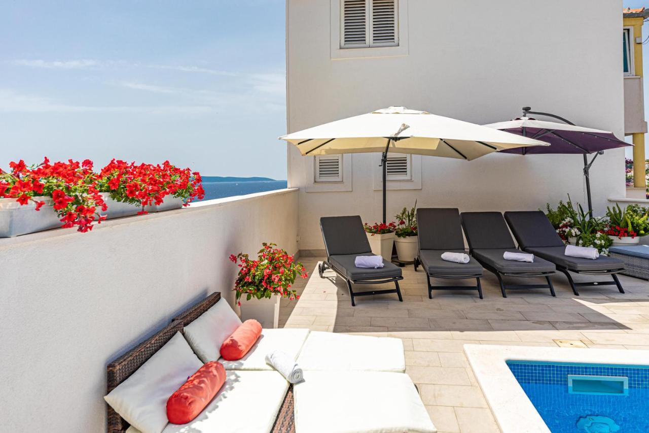 Apartments Villa Nea Leona Trogir Exterior photo